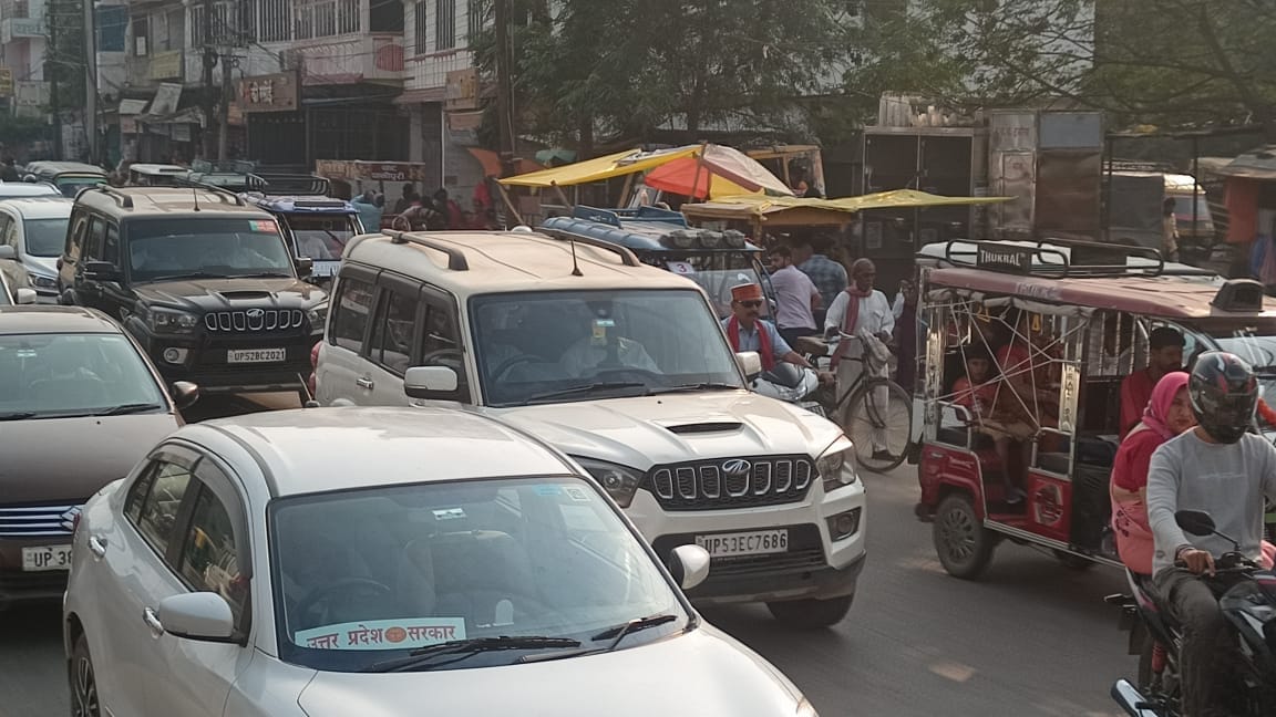 Major roads of the city were jammed...vehicles kept crawling