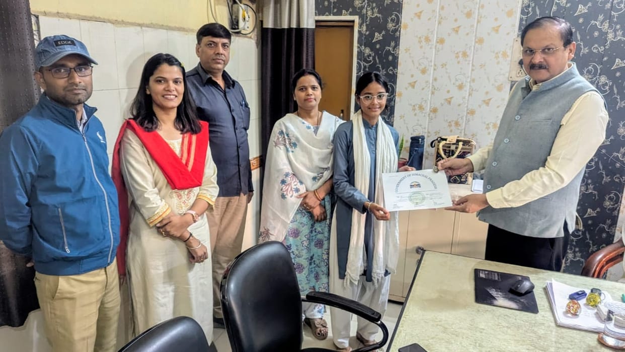 Student Anjali showed courage in NSS adventure camp