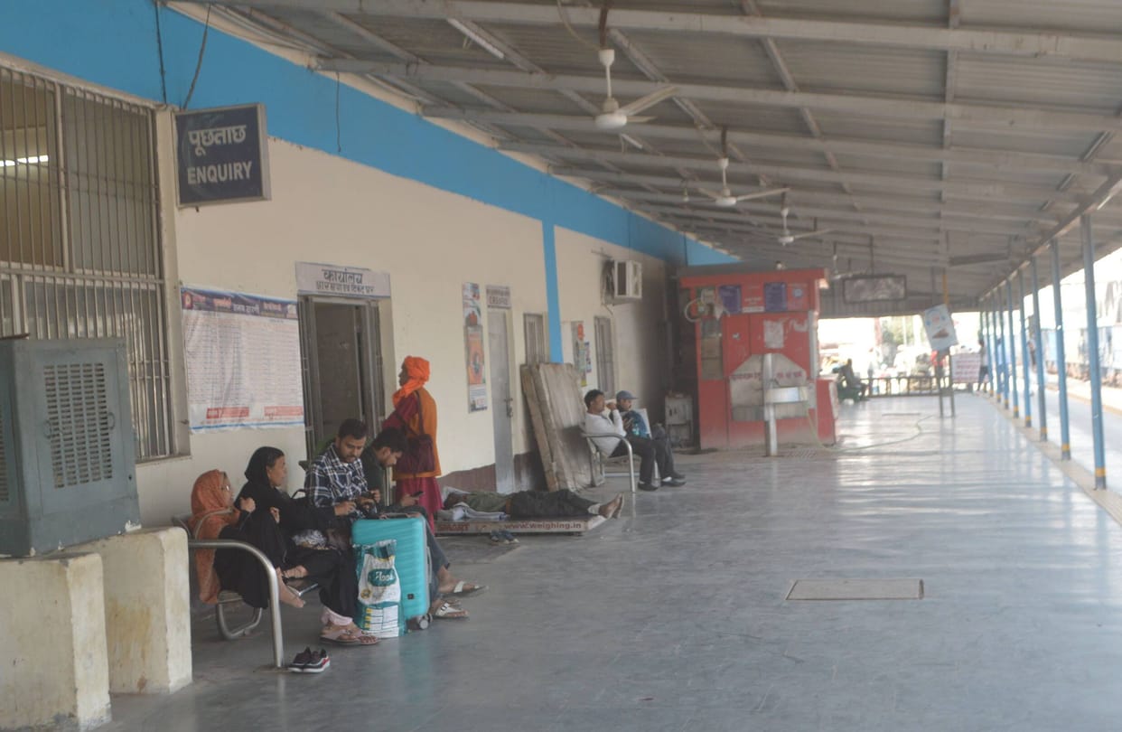 Police were active immediately after the Delhi blast, but security was not visible as the day progressed.