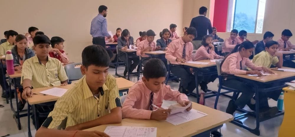Students showed enthusiasm in the science examination.