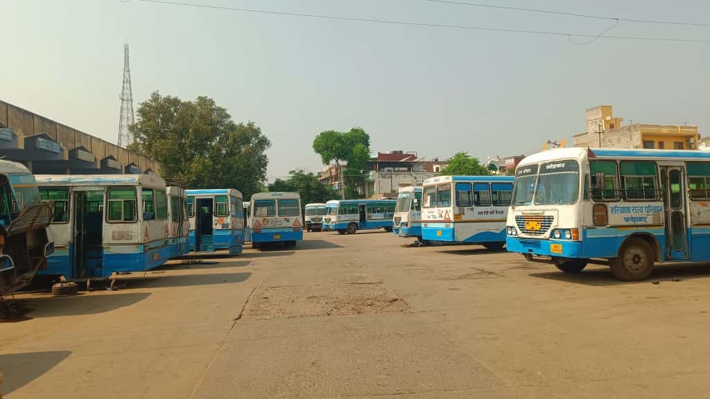 Bus repairs are delayed due to lack of mechanics
