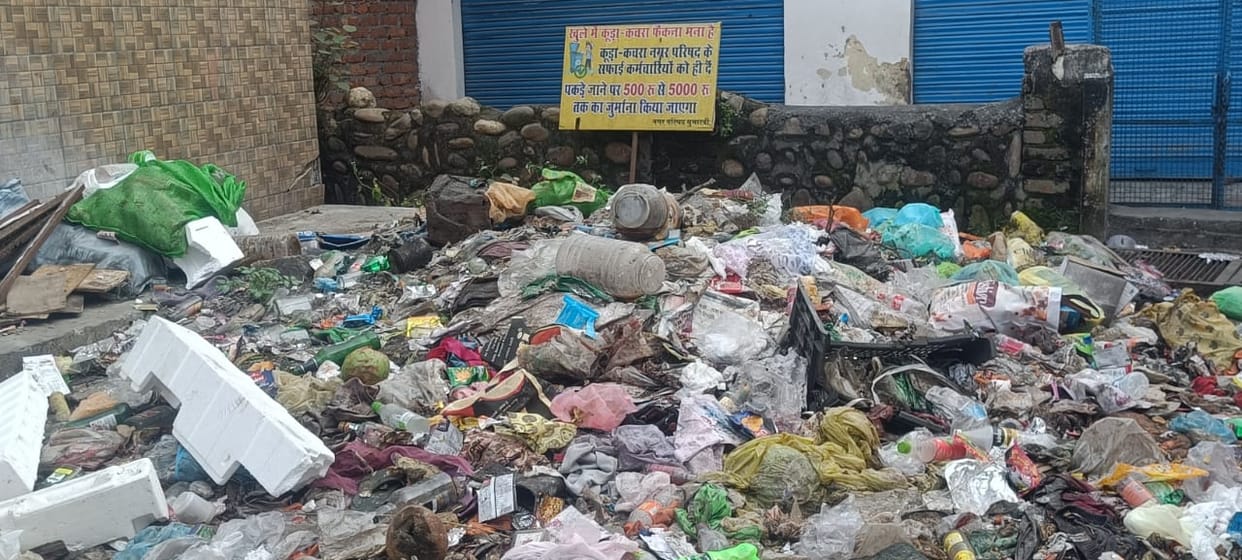 Garbage heaps become a problem at Ghumarwin bus stand