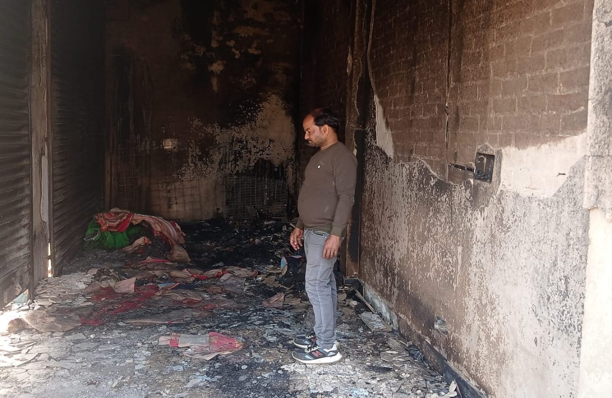 Goods worth lakhs destroyed in a fire at a tent house