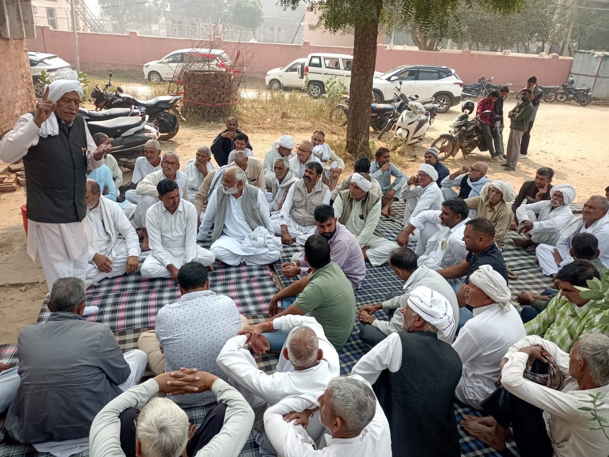 Farmers staged a protest over not receiving tubewell connections.