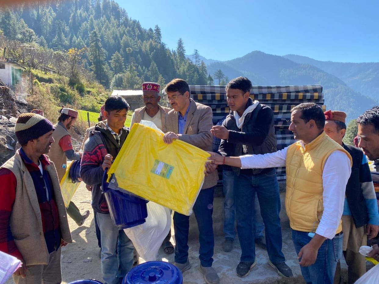 MLA Shourie reached the village to bring relief to the wounds.