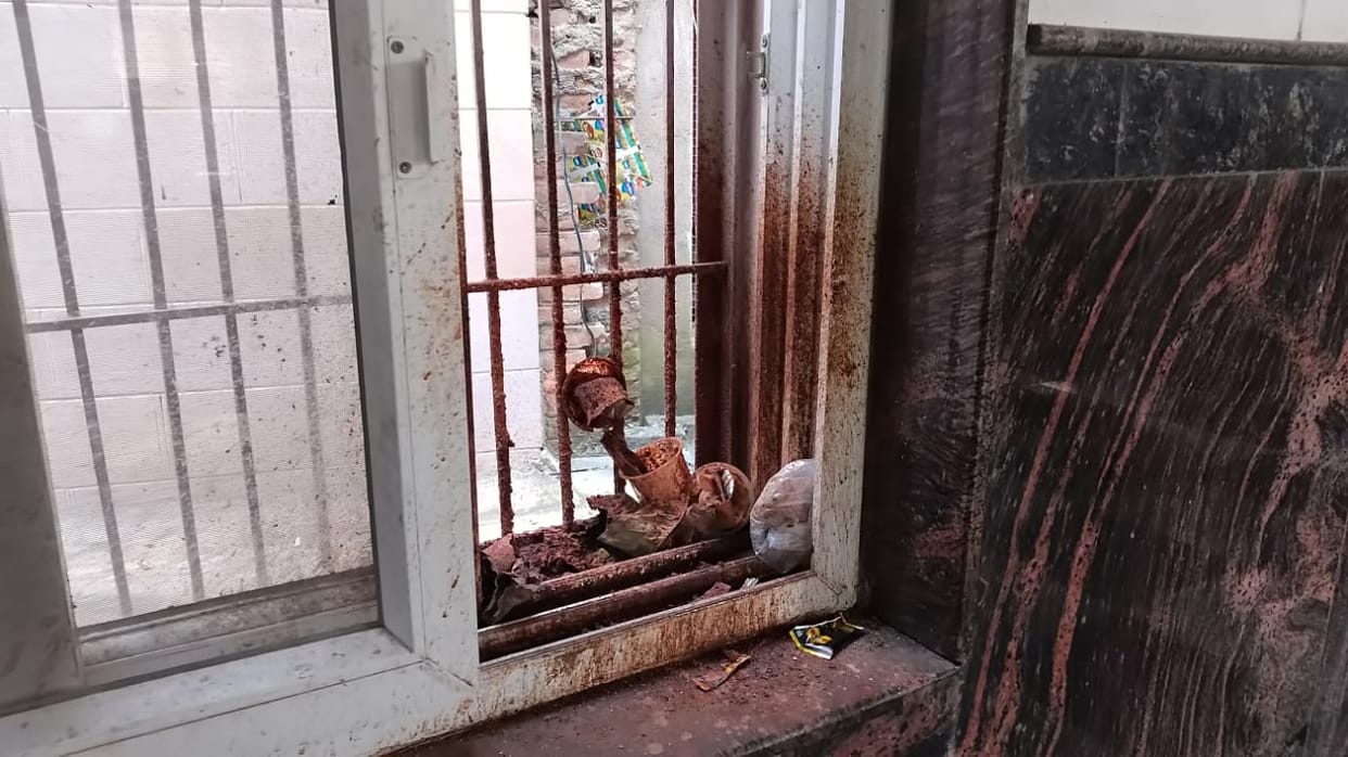 In every corner of Vindhyadham, betel leaf stalks and broken stones are found