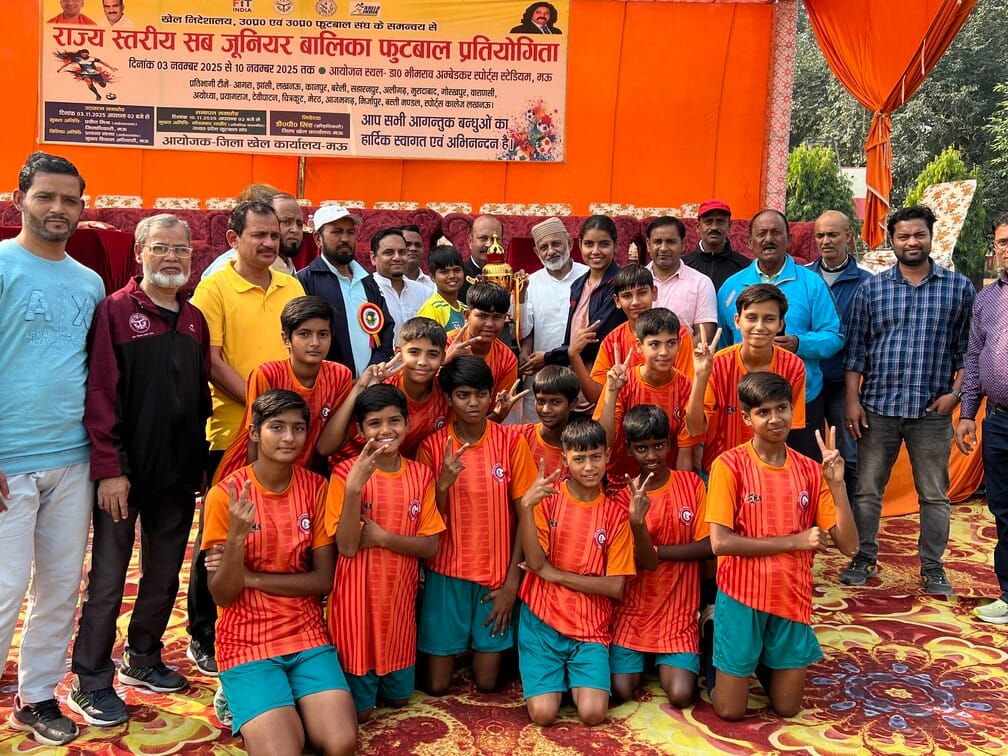 Agra's team wins football competition