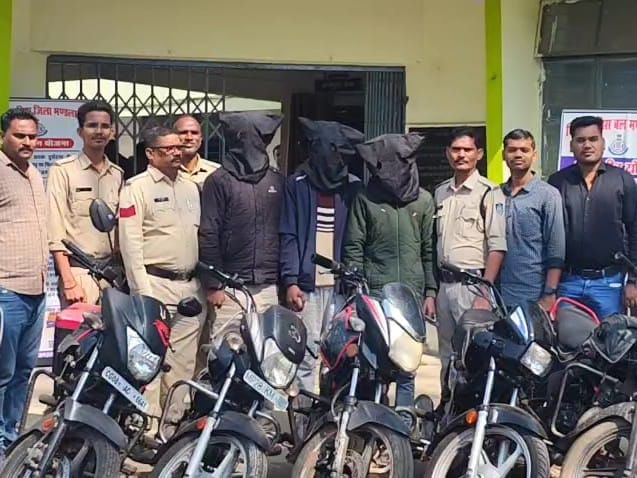 पुलिस ने बाइक चोर गिरोह का किया पर्दाफाश