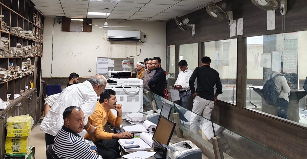 Portal becomes a hurdle in paperless system, only two registries till now