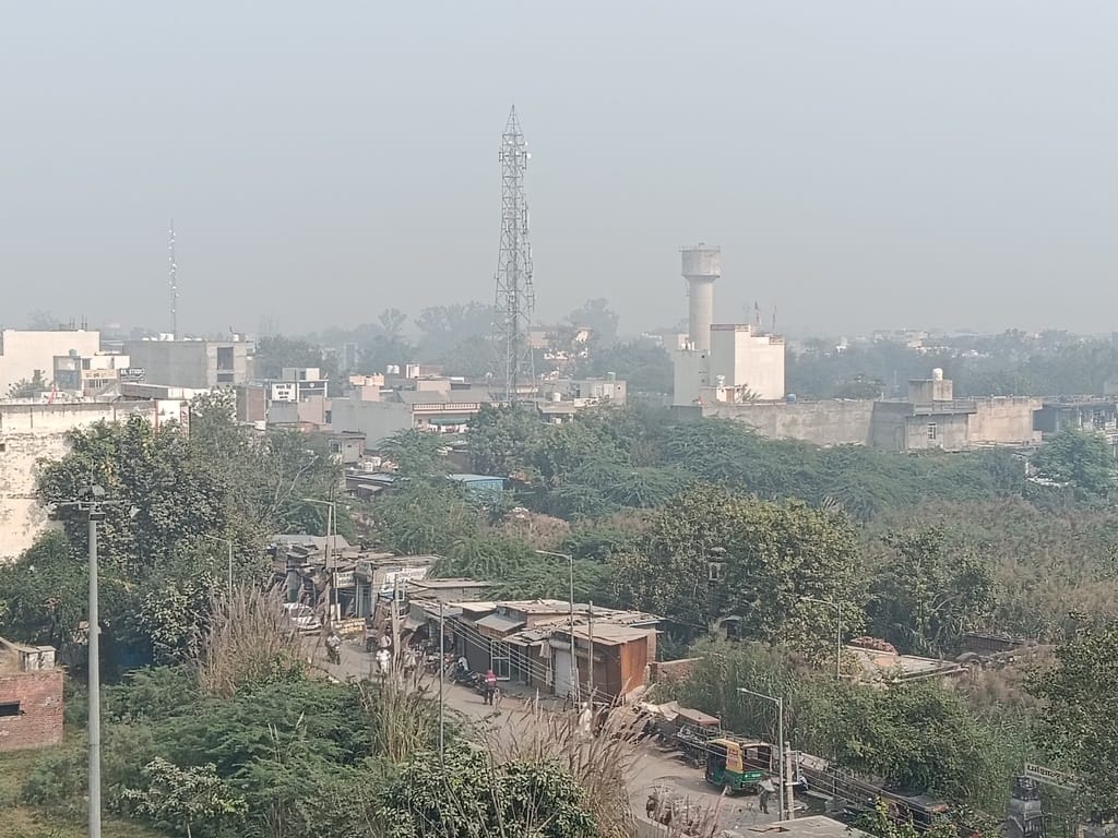 The AQI in Dadri district has reached 370, but the department is showing no seriousness, causing distress to the people.