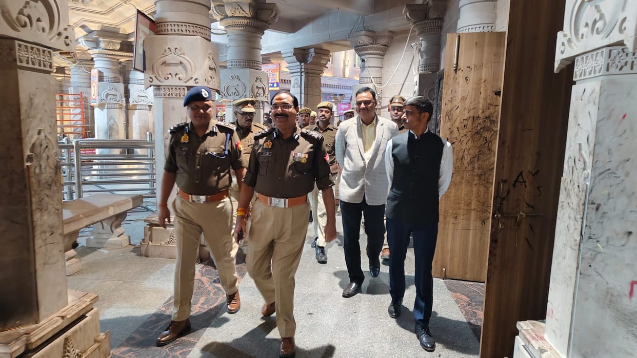 Alert in Delhi after blast, security increased at Vindhyadham
