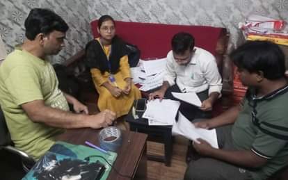 1724 BLOs are busy preparing the new voter list.