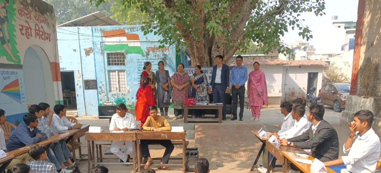 Discussion on major issues of rural development