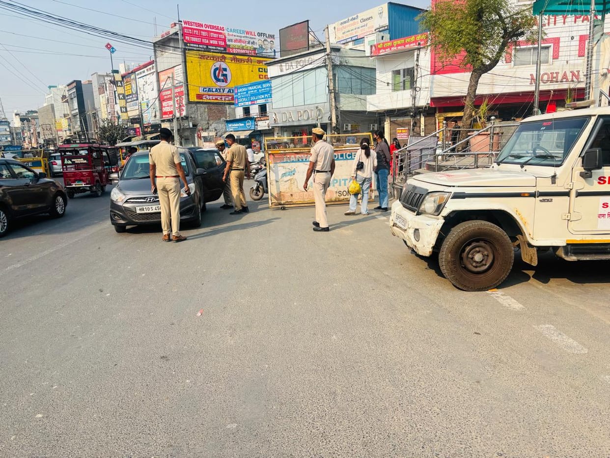 Vehicles were allowed to pass only after thorough checking, a blockade was put in place on the highway.
