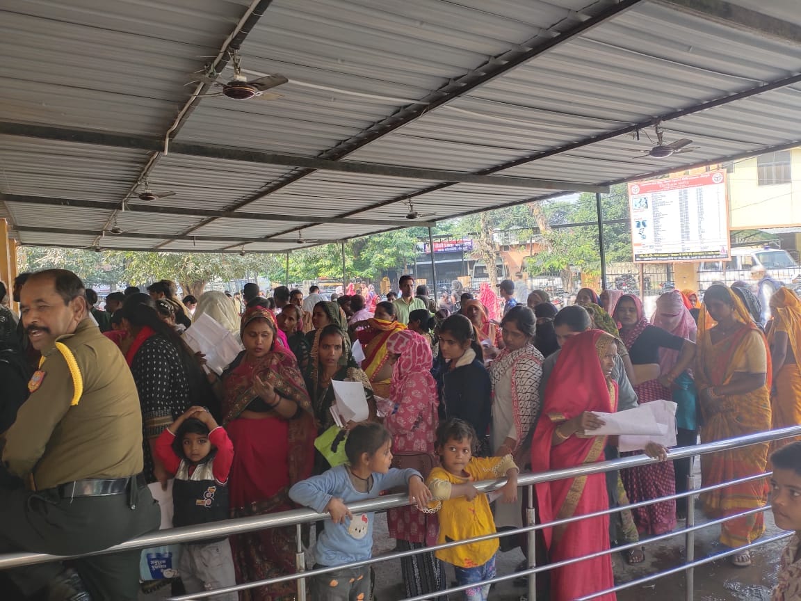 Three patients, including a child, died due to breathing problems.