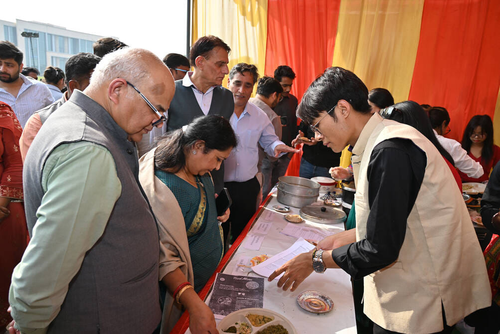 Taste the taste of Baati-Chokha of Purvanchal