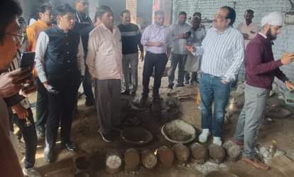 Trainee IAS officers understood the process of making brass products.