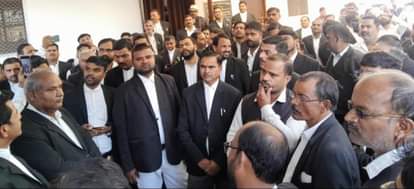 Lawyer and his two sons attacked with a knife after entering the chamber