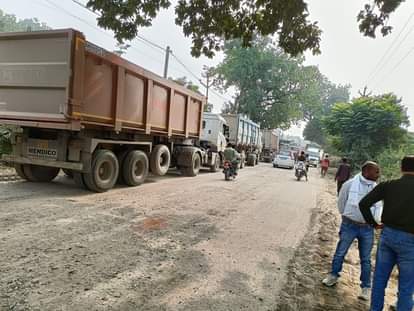 Dalmau Ganga Bridge faces increased load of heavy vehicles, risk of collapse