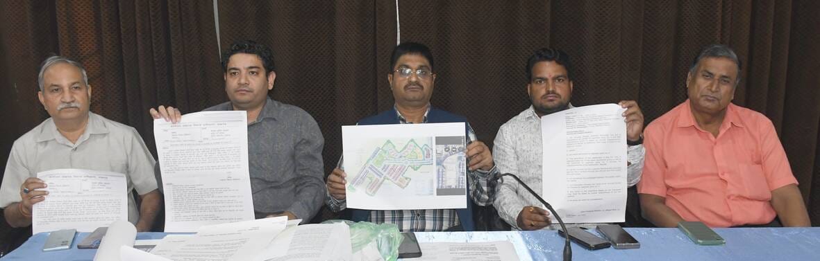 Parsvanath City allottees accuse builder and LDA of arbitrariness