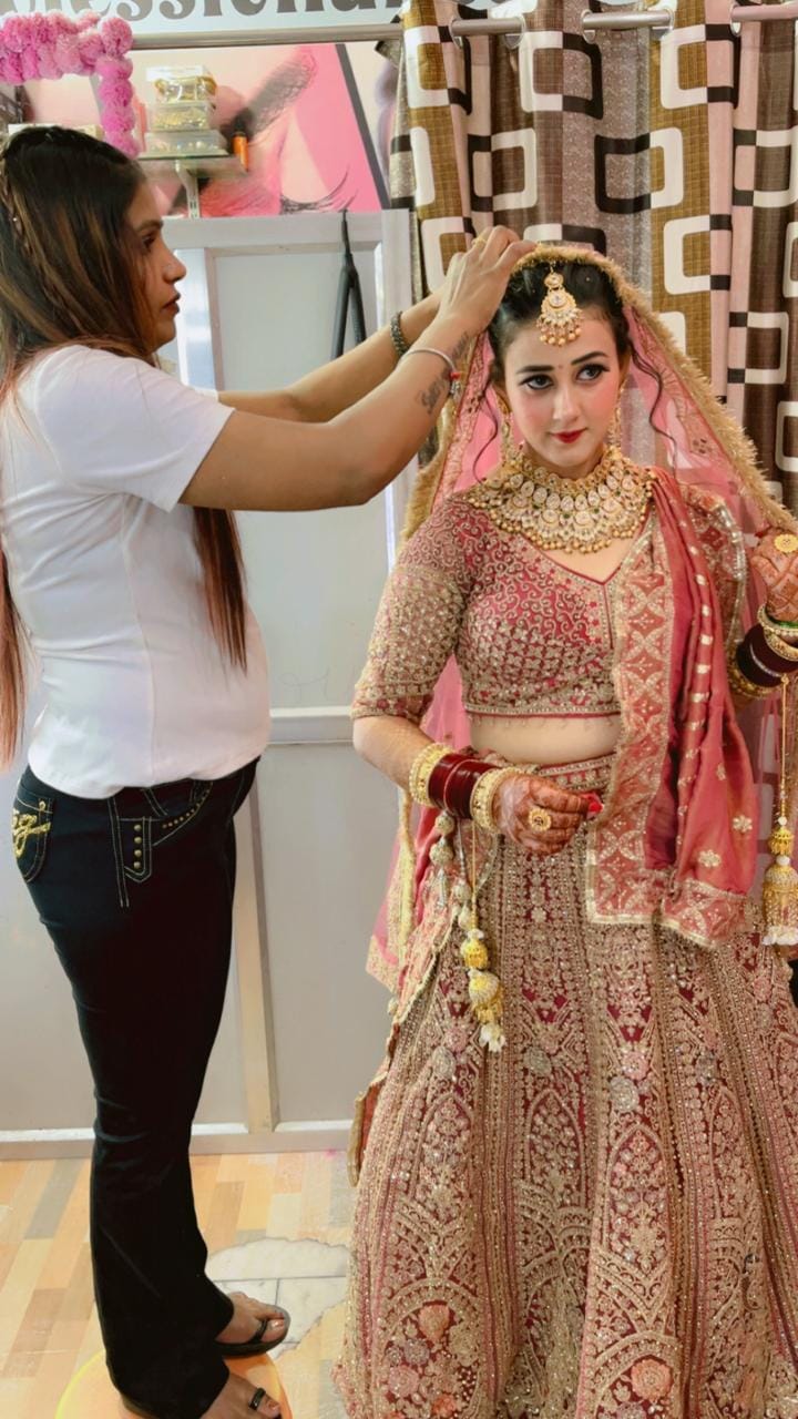 The 'no makeup' bridal look is ruling the wedding season