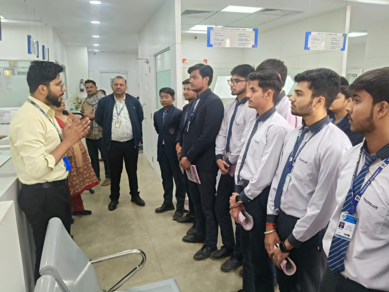 Learning the intricacies of banking from an educational tour