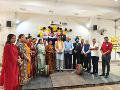 Khushi from SA Jain College, Ambala won the gold medal in the 53 kg weight category.