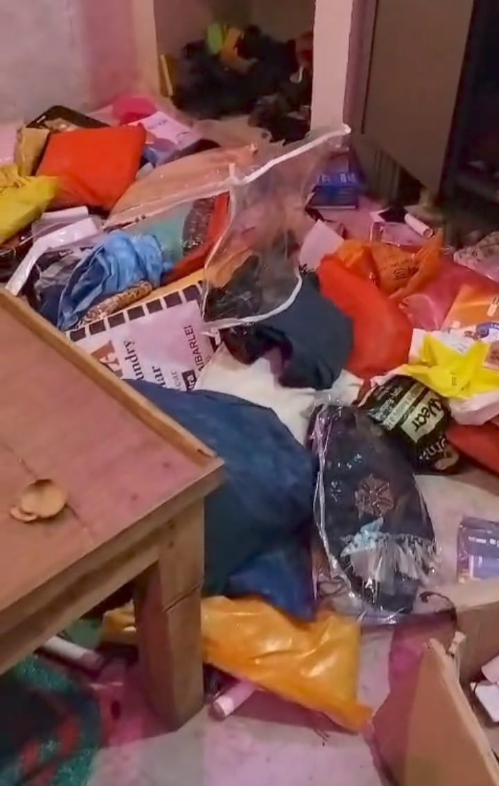 Jewellery and cash worth lakhs stolen from a locked house, anger among traders