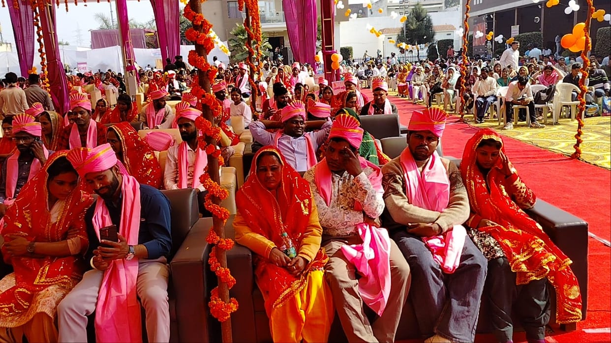 Moradabad: Corruption in mass marriage scheme, brides did not receive anklets and toe rings