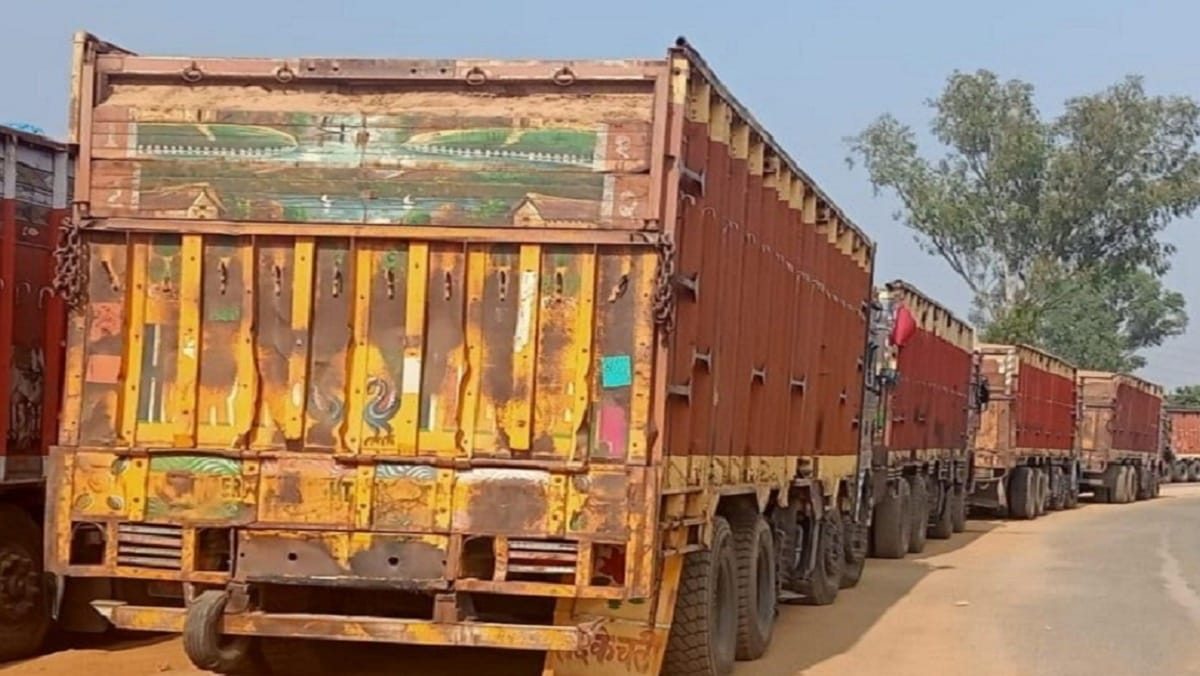 Investigation into recovery from overloaded vehicles begins in UP former officers to face action