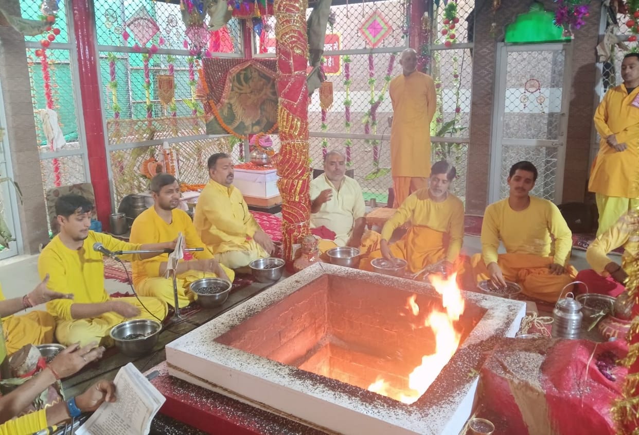 Sunderkand inspires us to follow the spiritual path.