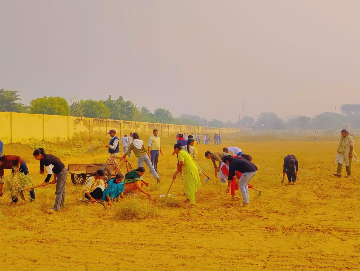 NSS volunteers launched a cleanliness drive