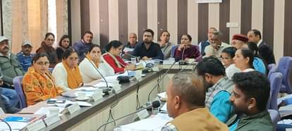 Demand raised for embankment of Chaanth Khad and repair of roads