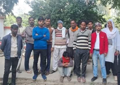 Husband killed, wife and 3 children injured in vehicle collision