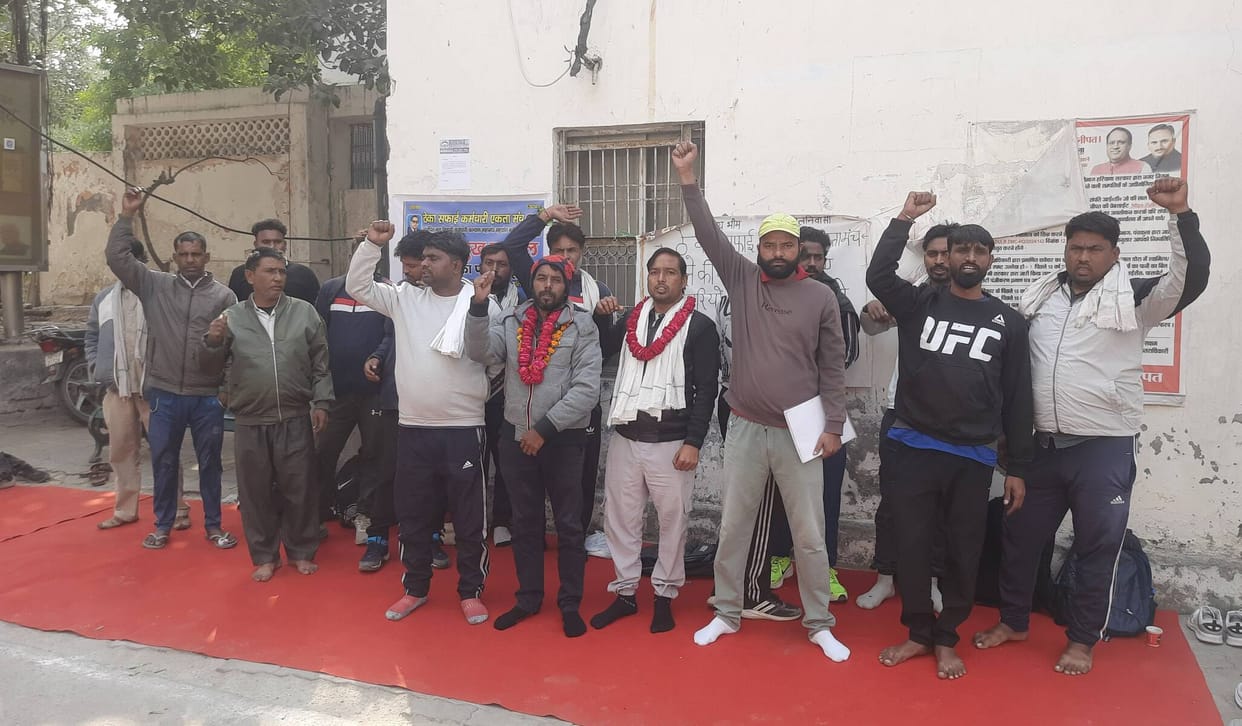 Contract workers sitting on strike started a hunger strike.