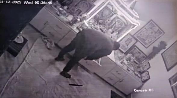 Five lakh rupees and jewellery stolen from temple safe