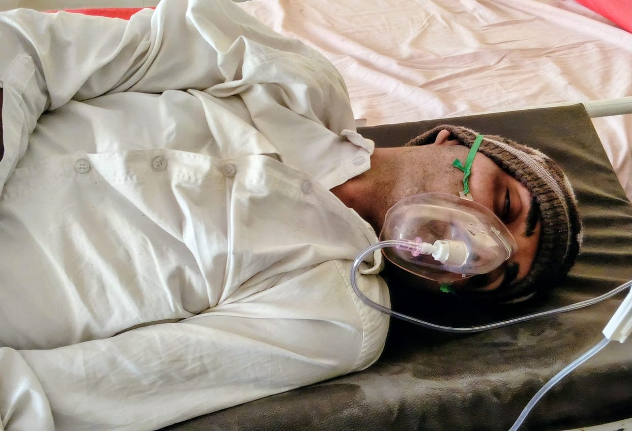 Farmer faints while spraying pesticide