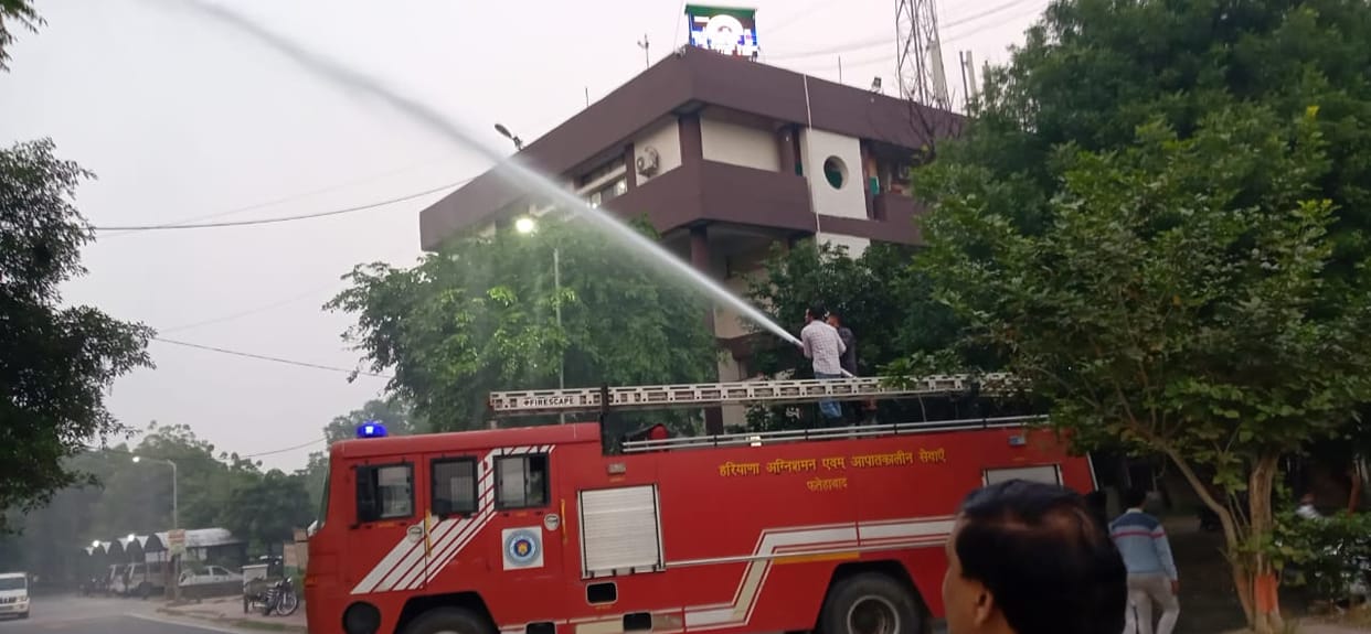 AQI 338 in Fatehabad: Air choked with pollution, administration sprays water