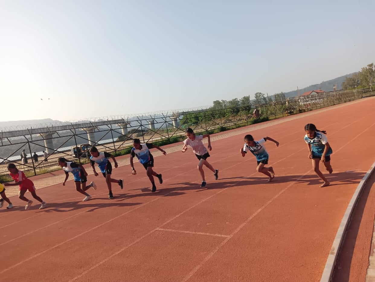 Aarushi Thakur in long jump, Ishita Verma in javelin throw