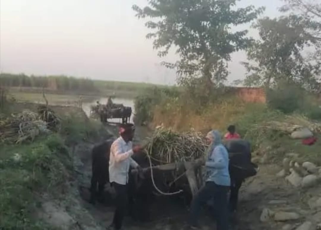 Floodwaters recede in Bijua, but roads are blocked by mud