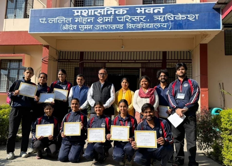 Certificates given to students participating in the seminar