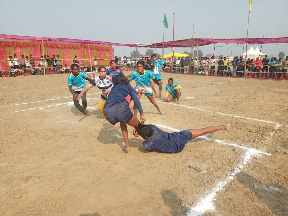 Kisan College girls, Stadium Blue boys won
