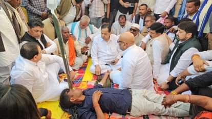 The controversy over sourcing thread for stitches at the CHC took on a political twist.