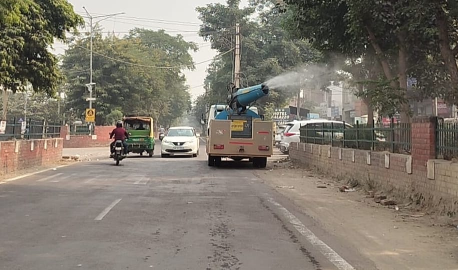 Grape-3 orders remain on paper, dust hovers on the ground, district's AQI in the red zone