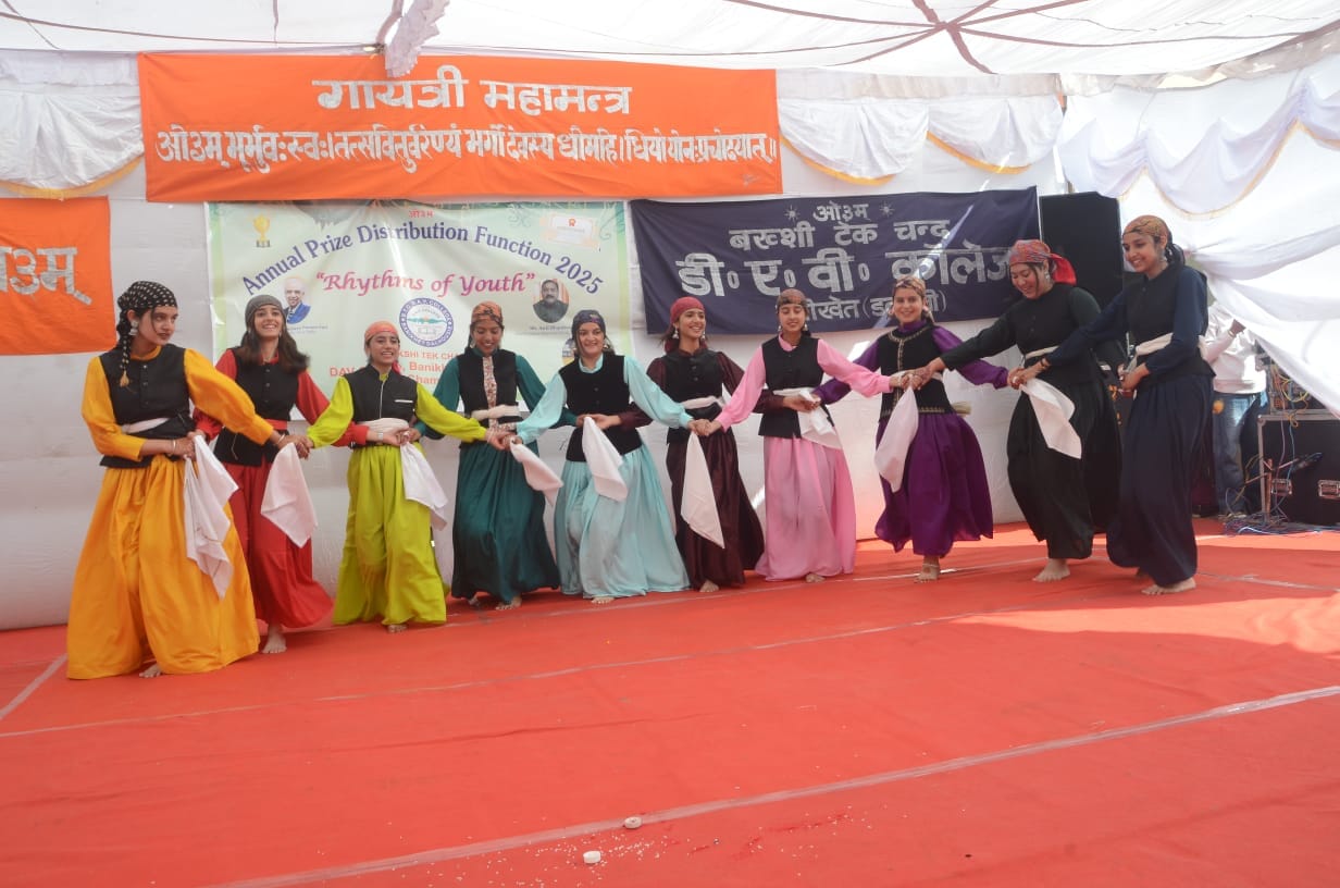 Students enthralled the audience with their performance of Garhwali and Gujarati dances.