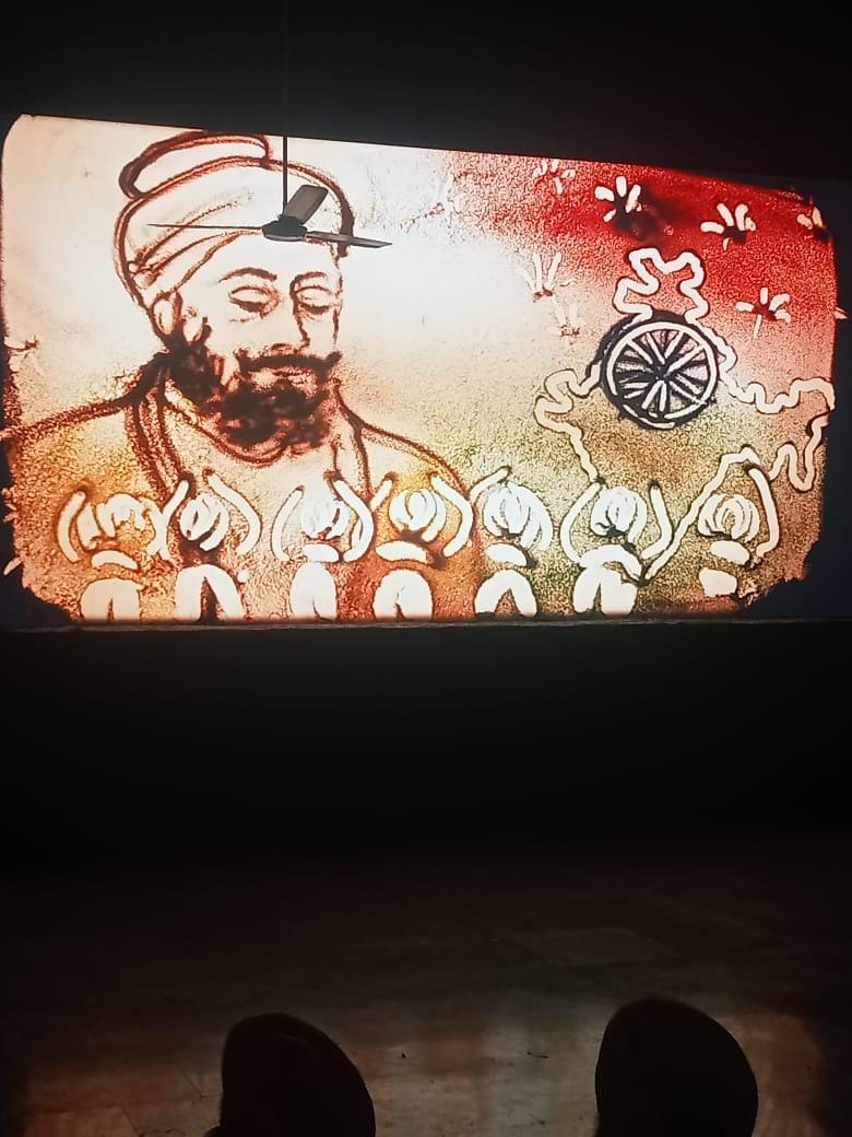 The saga of courage and sacrifice of Sri Guru Tegh Bahadur Sahib engraved through sand art at Gurdwara Nada Sahib