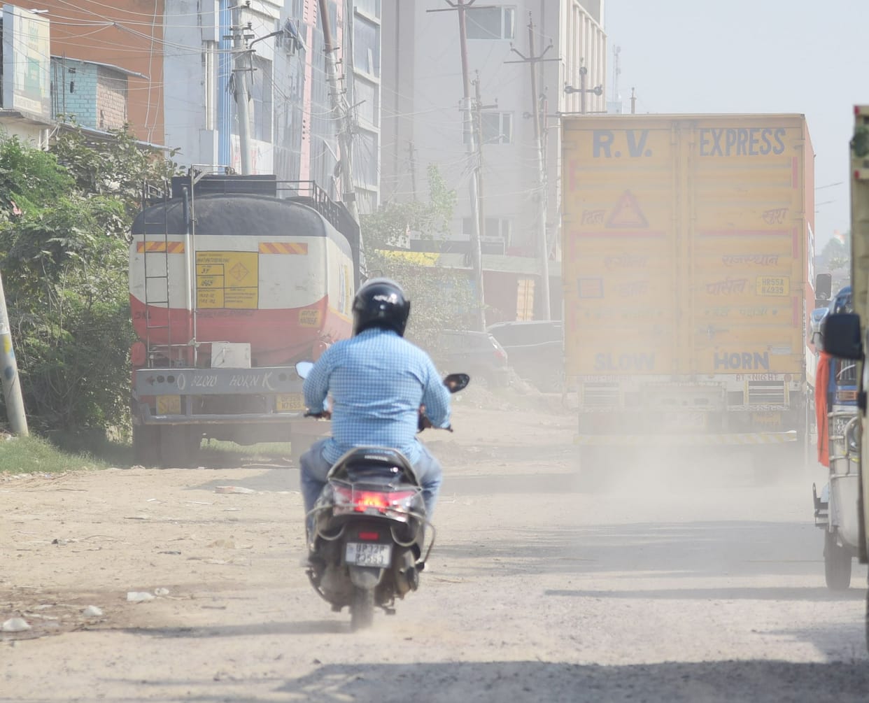 Talkatora's air quality deteriorates, Lalbagh and Aliganj also in the Orange Zone