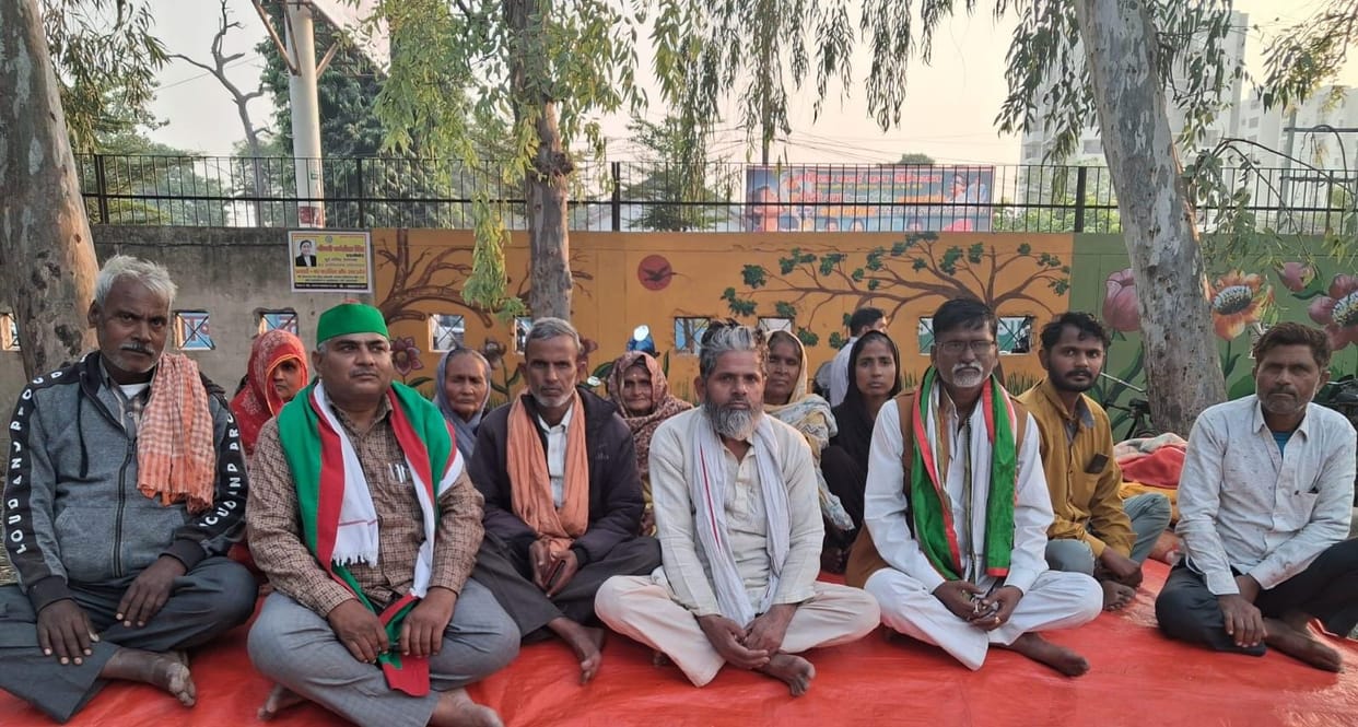agra news kirawali protest for land