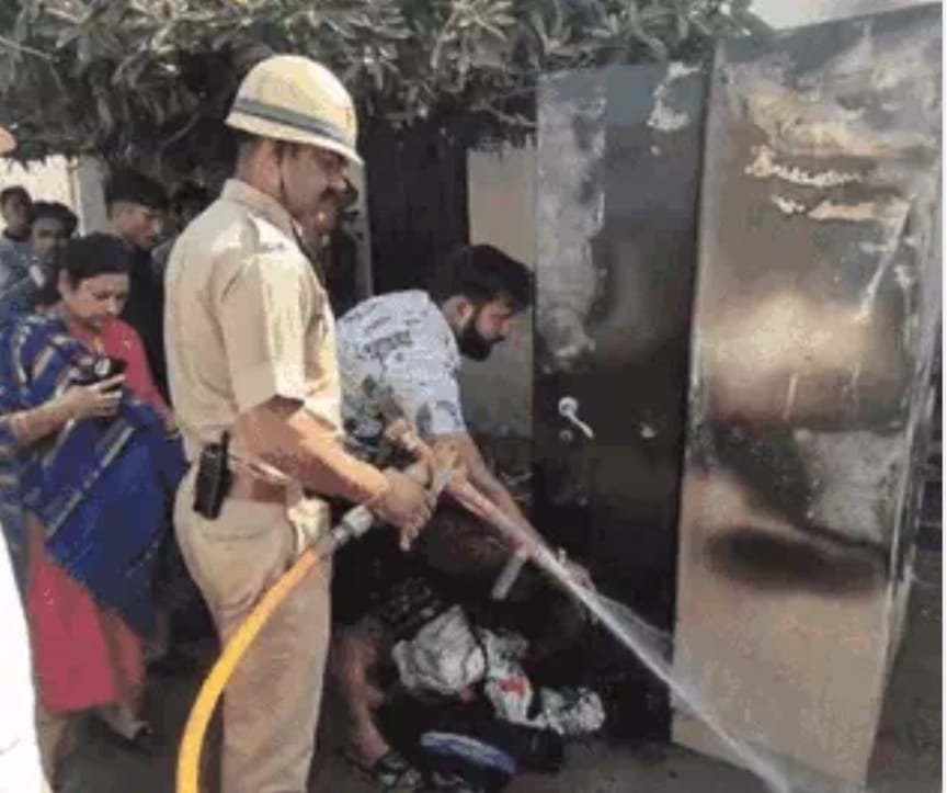 Ajmer News: massive fire broke out in house in Kotada burning jewellery other items worth lakhs to ashes