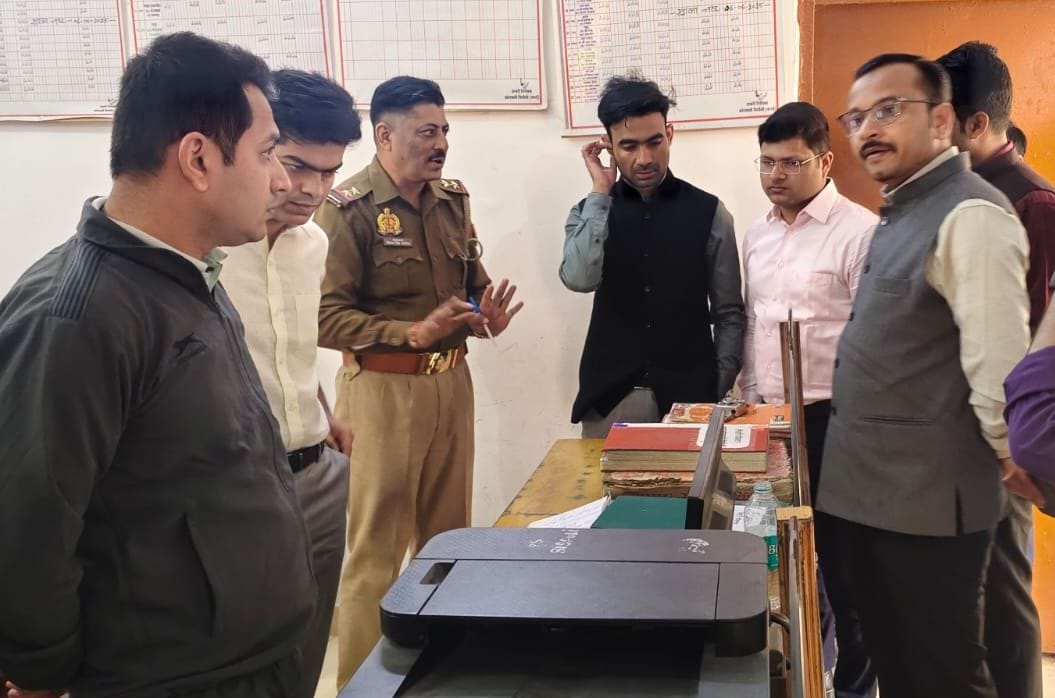 Trainee officers learned about the functioning of the police station.